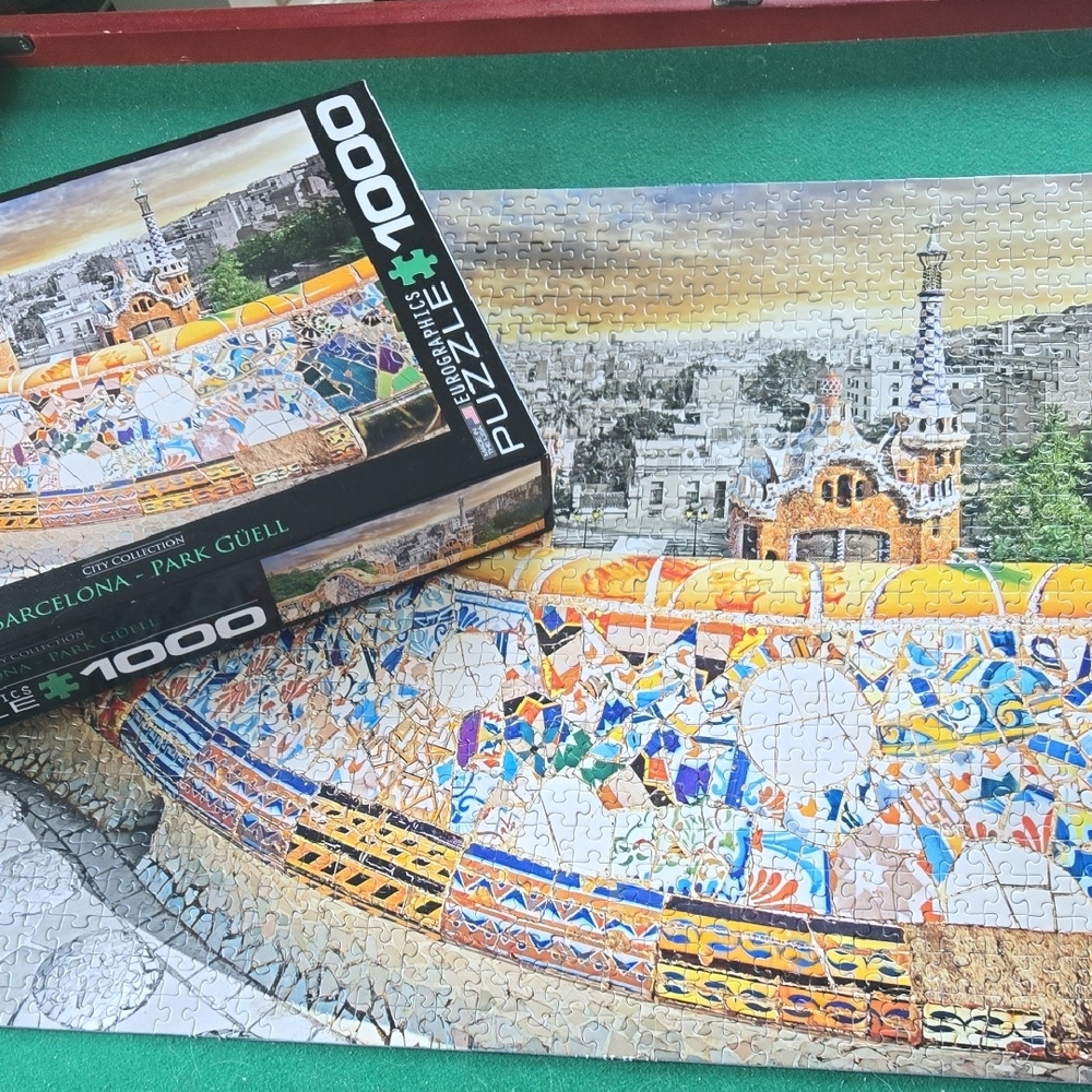 Barcelona Park Güell 1000-Piece Puzzle